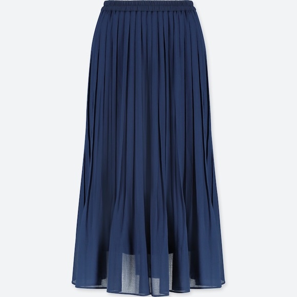 Uniqlo Pleated Skirt (navy blue) - Picture 2 of 5